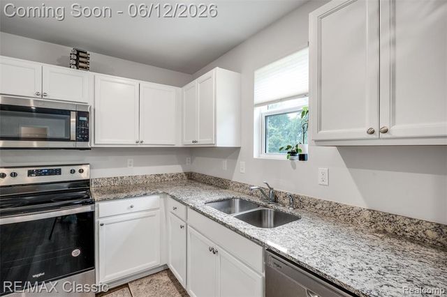 33506 Carly Court, Westland, MI 48186