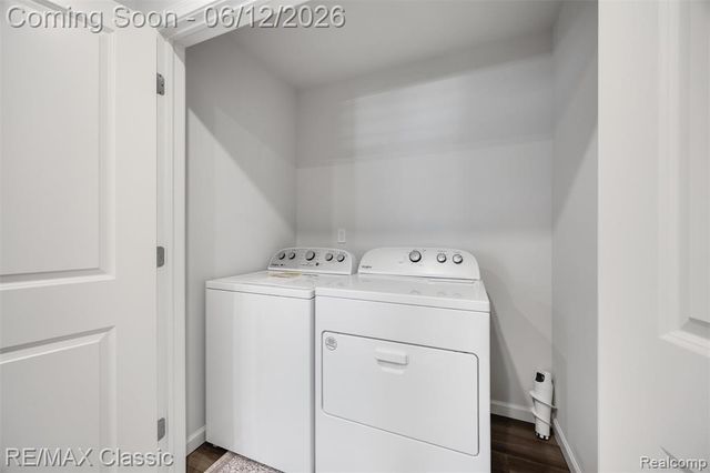 33506 Carly Court, Westland, MI 48186