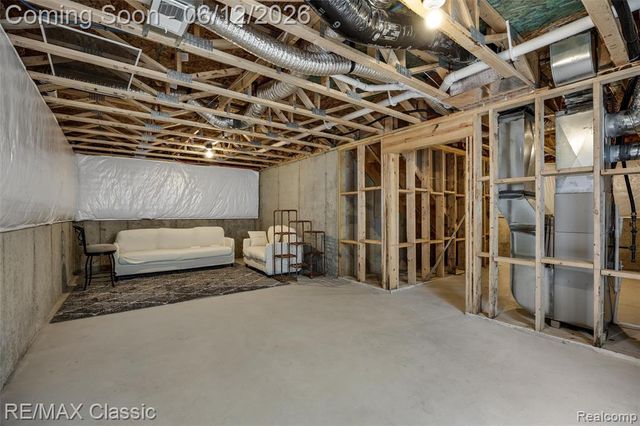 33506 Carly Court, Westland, MI 48186