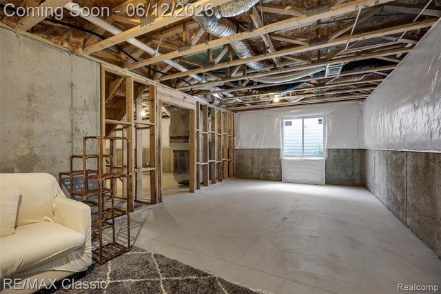 33506 Carly Court, Westland, MI 48186