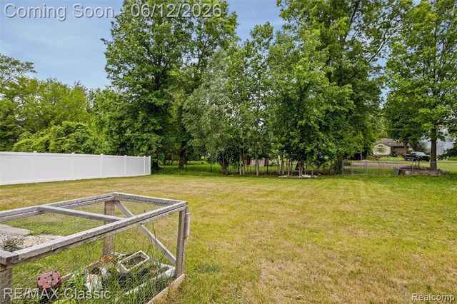 33506 Carly Court, Westland, MI 48186