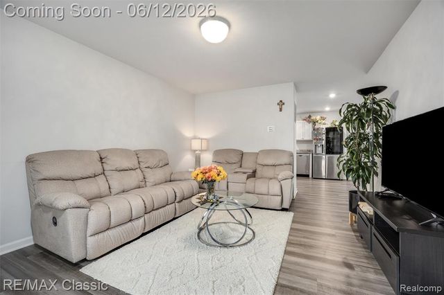 33506 Carly Court, Westland, MI 48186