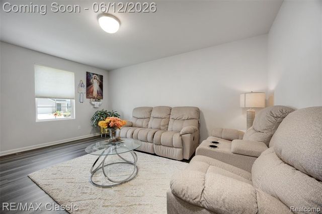 33506 Carly Court, Westland, MI 48186