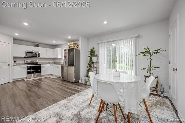 33506 Carly Court, Westland, MI 48186