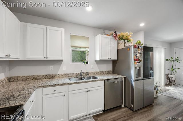 33506 Carly Court, Westland, MI 48186