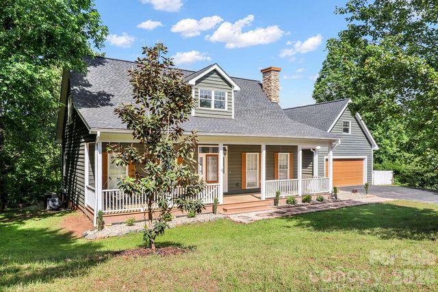 46 Indian Summer Lane, Mill Spring, NC 28756