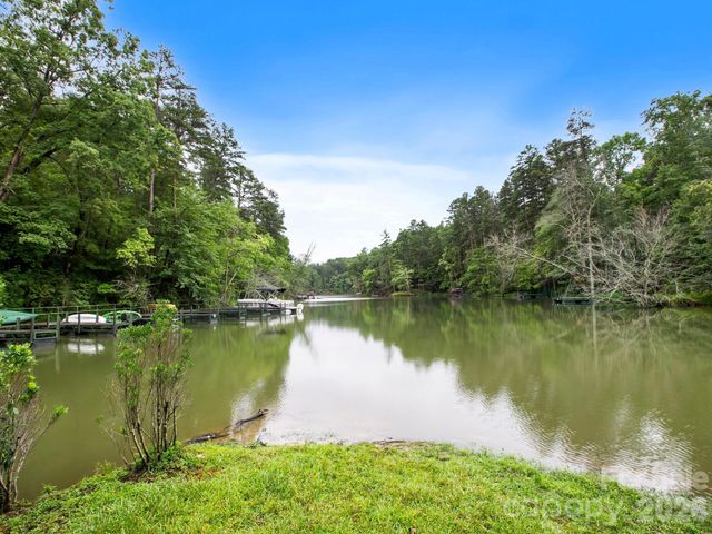 46 Indian Summer Lane, Mill Spring, NC 28756