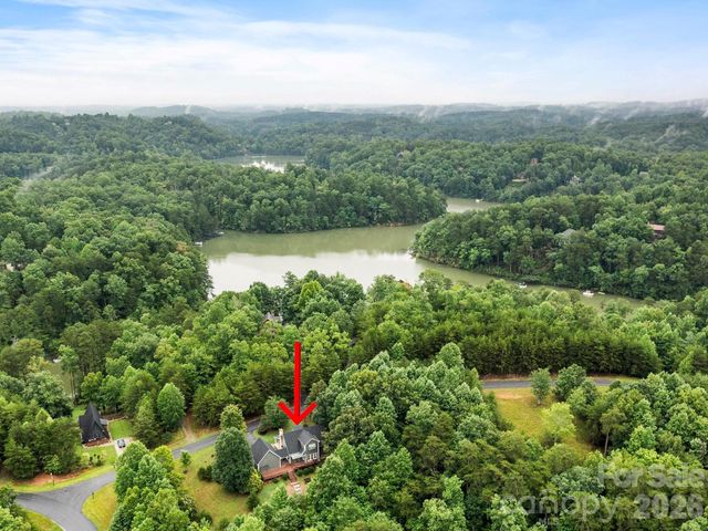 46 Indian Summer Lane, Mill Spring, NC 28756