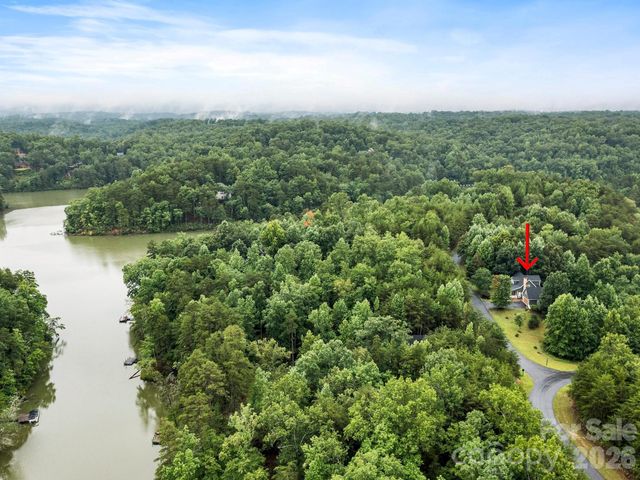 46 Indian Summer Lane, Mill Spring, NC 28756