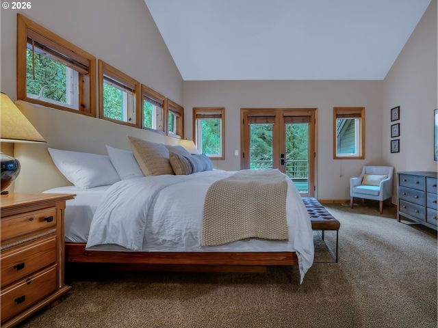 25583 E CHESTER MOUNTAIN Dr, Welches, OR 97067