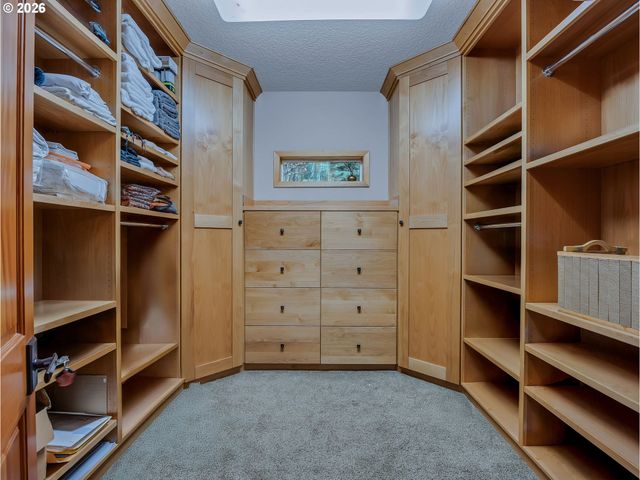 25583 E CHESTER MOUNTAIN Dr, Welches, OR 97067
