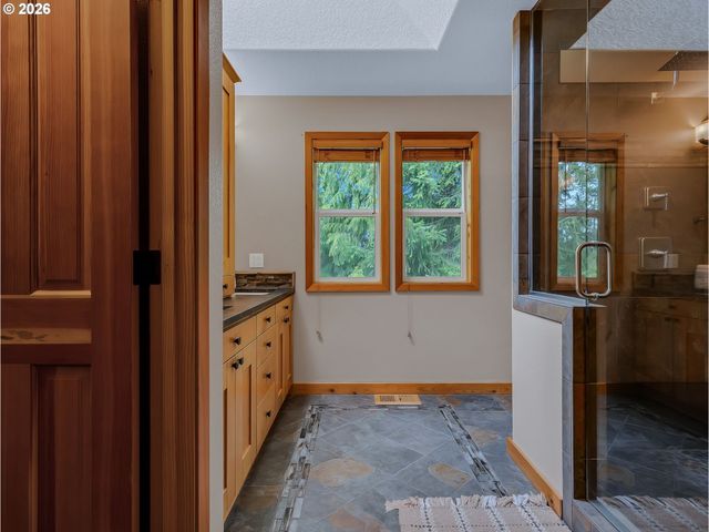 25583 E CHESTER MOUNTAIN Dr, Welches, OR 97067