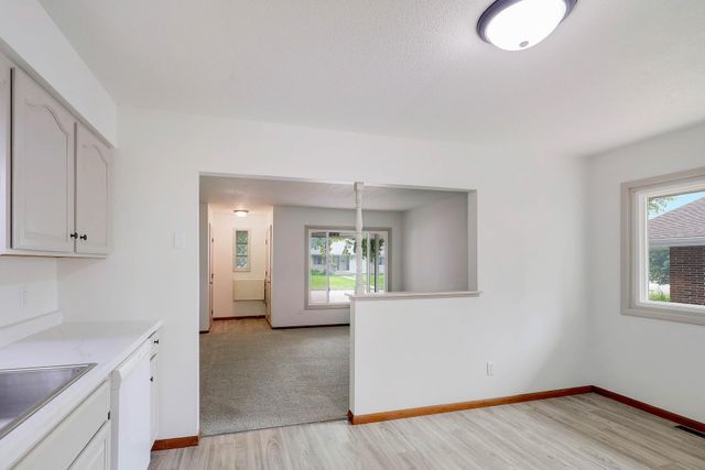 728 6th Avenue S, Hopkins, MN 55343