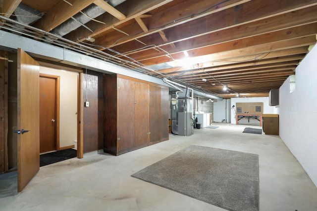 728 6th Avenue S, Hopkins, MN 55343