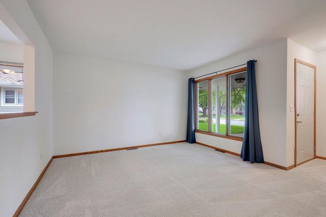 728 6th Avenue S, Hopkins, MN 55343