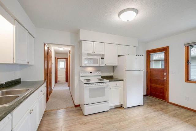728 6th Avenue S, Hopkins, MN 55343