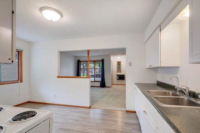 728 6th Avenue S, Hopkins, MN 55343