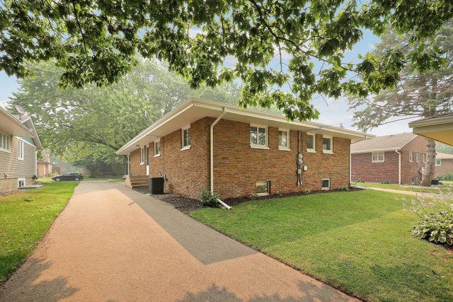728 6th Avenue S, Hopkins, MN 55343