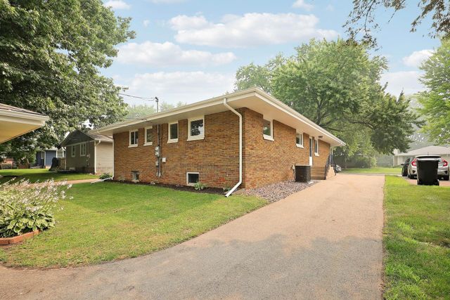 728 6th Avenue S, Hopkins, MN 55343