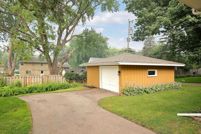 728 6th Avenue S, Hopkins, MN 55343