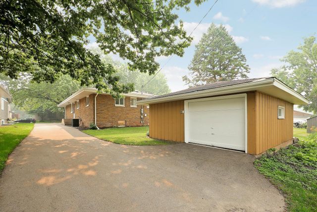 728 6th Avenue S, Hopkins, MN 55343