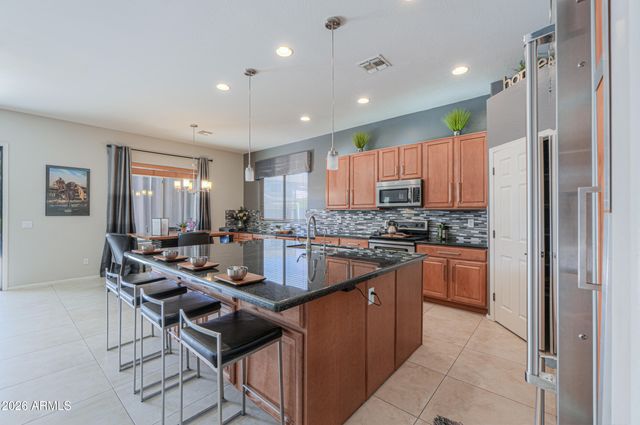 45247 W JACK RABBIT Trail, Maricopa, AZ 85139