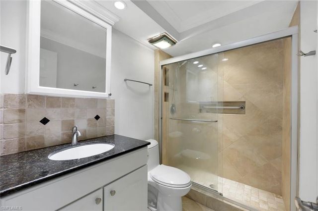 72 7th ST S 106, Naples, FL 34102