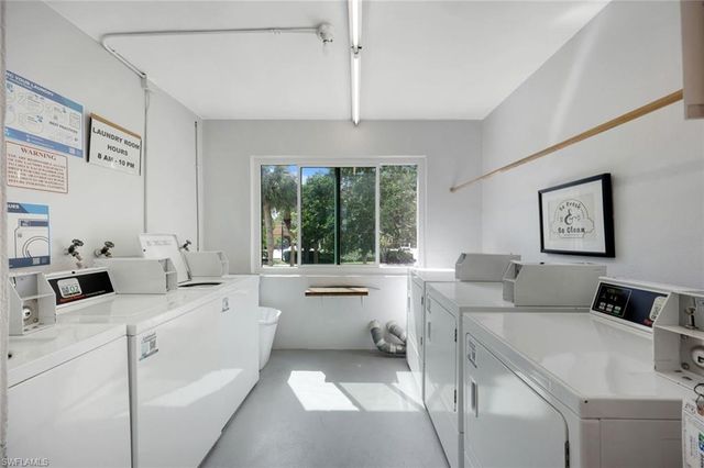 72 7th ST S 106, Naples, FL 34102