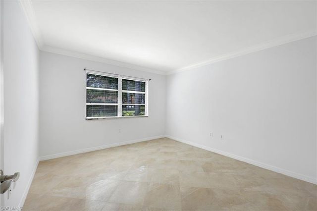 72 7th ST S 106, Naples, FL 34102