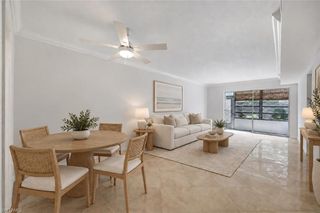 72 7th ST S 106, Naples, FL 34102