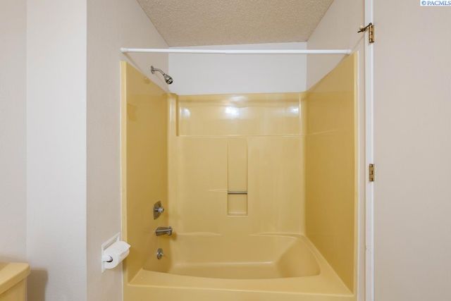 105 W 36th Pl, Kennewick, WA 99337