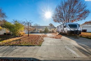 105 W 36th Pl, Kennewick, WA 99337