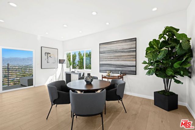 11725 Laurelwood Drive, Studio City (los Angeles), CA 91604