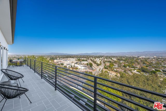 11725 Laurelwood Drive, Studio City (los Angeles), CA 91604