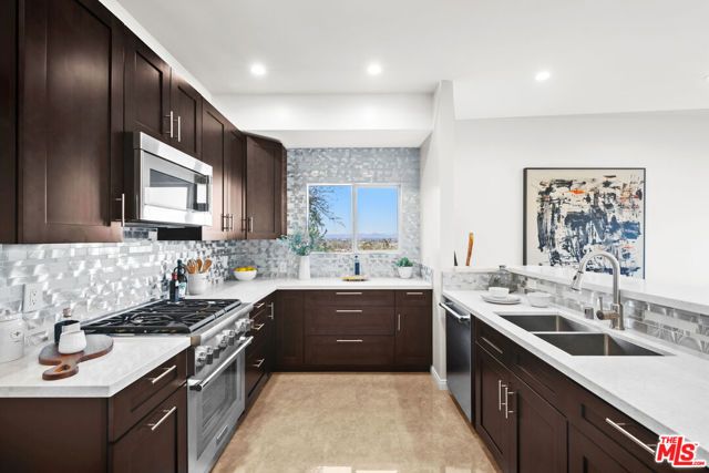 11725 Laurelwood Drive, Studio City (los Angeles), CA 91604