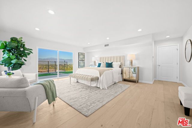 11725 Laurelwood Drive, Studio City (los Angeles), CA 91604