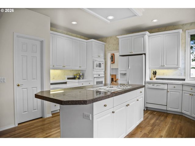 4296 Se AUGUSTA Loop, Gresham, OR 97080
