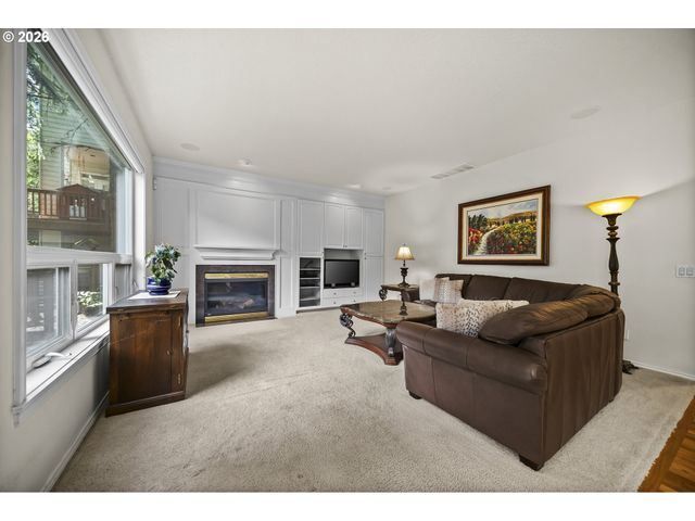 4296 Se AUGUSTA Loop, Gresham, OR 97080