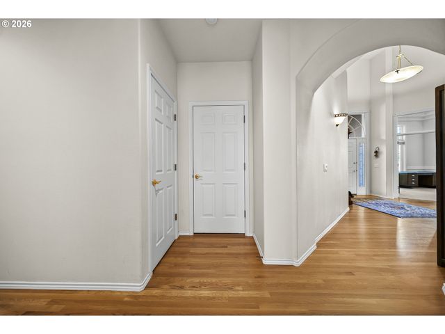 4296 Se AUGUSTA Loop, Gresham, OR 97080