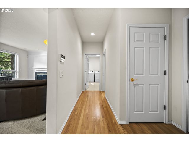 4296 Se AUGUSTA Loop, Gresham, OR 97080