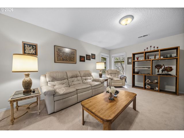4296 Se AUGUSTA Loop, Gresham, OR 97080