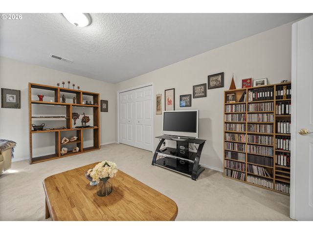 4296 Se AUGUSTA Loop, Gresham, OR 97080