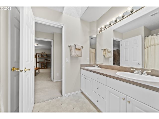 4296 Se AUGUSTA Loop, Gresham, OR 97080