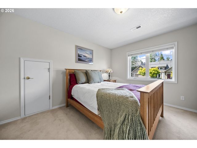 4296 Se AUGUSTA Loop, Gresham, OR 97080