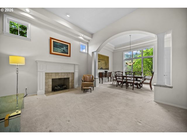 4296 Se AUGUSTA Loop, Gresham, OR 97080