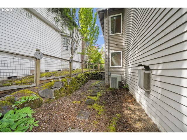 4296 Se AUGUSTA Loop, Gresham, OR 97080