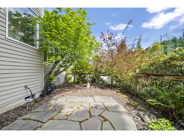 4296 Se AUGUSTA Loop, Gresham, OR 97080