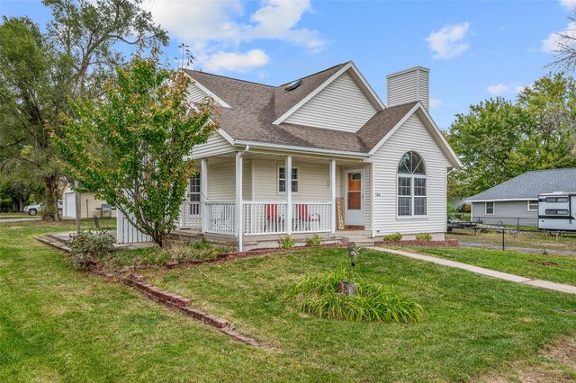 166 NW Maple Street, Elkhart, IA 50073