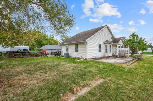 166 NW Maple Street, Elkhart, IA 50073