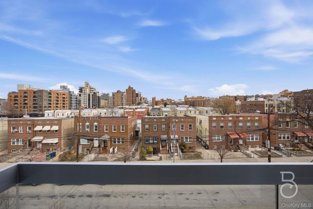 21-24 30th Avenue 4A, Astoria, NY 11102